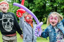 Face painter and balloon artist available in mitchelstown